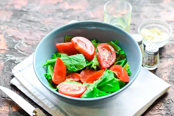 витаминный салат из овощей рецепт фото 3
